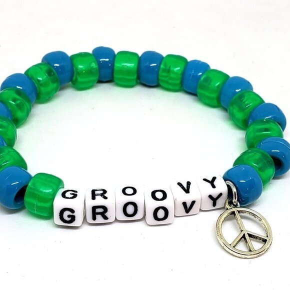 Groovy Peace Charm Kandi Word bracelet - Picture 2 of 3
